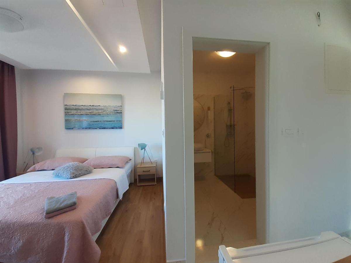 Barko Apartment And Rooms Хвар Экстерьер фото