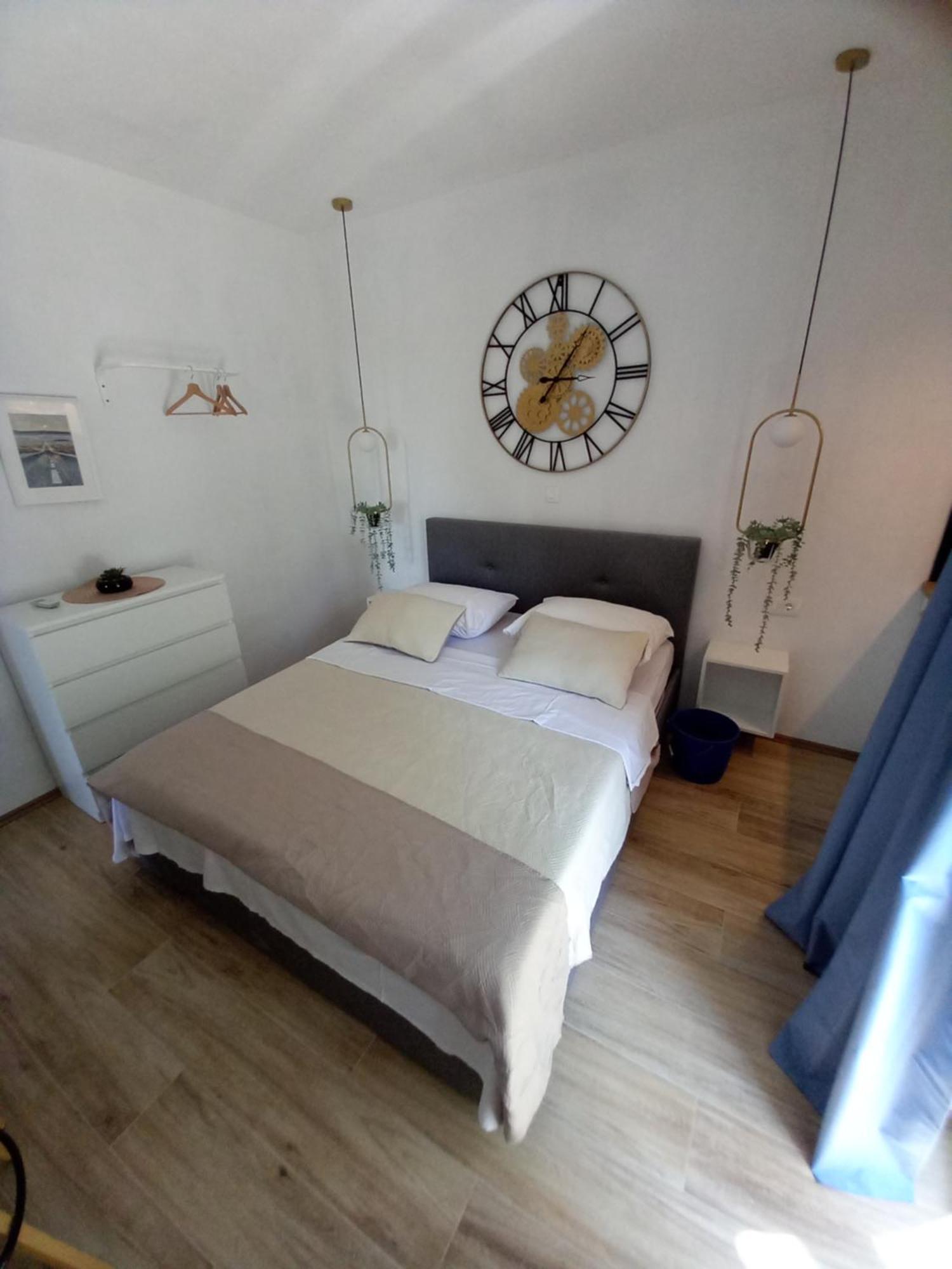 Barko Apartment And Rooms Хвар Экстерьер фото